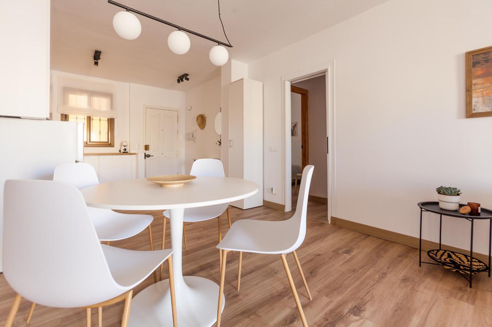 Con Terraza Y Piscina Apartamento