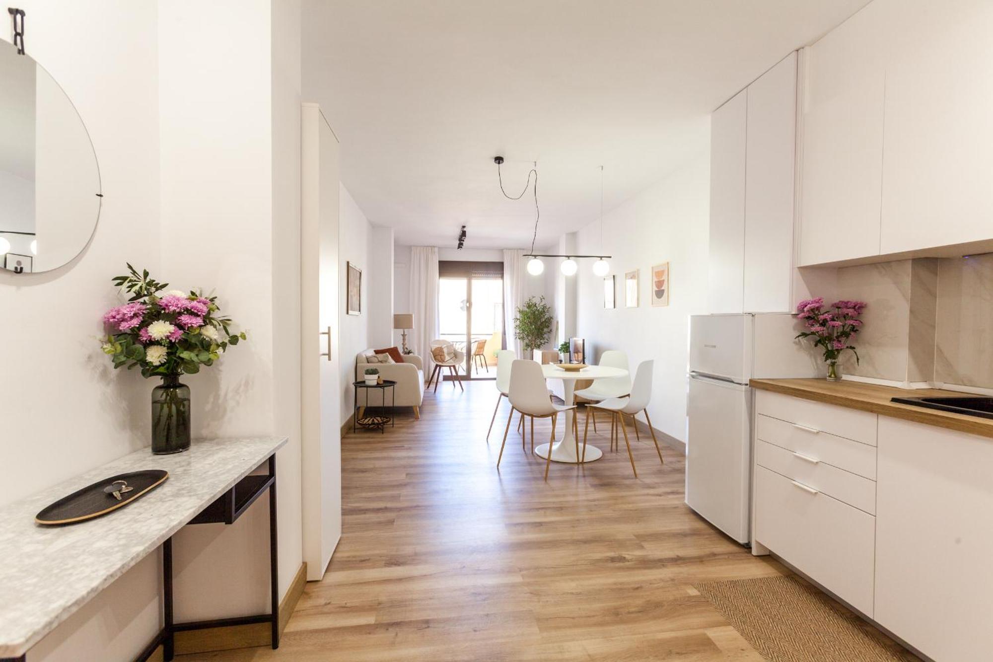 Con Terraza Y Piscina Apartamento *