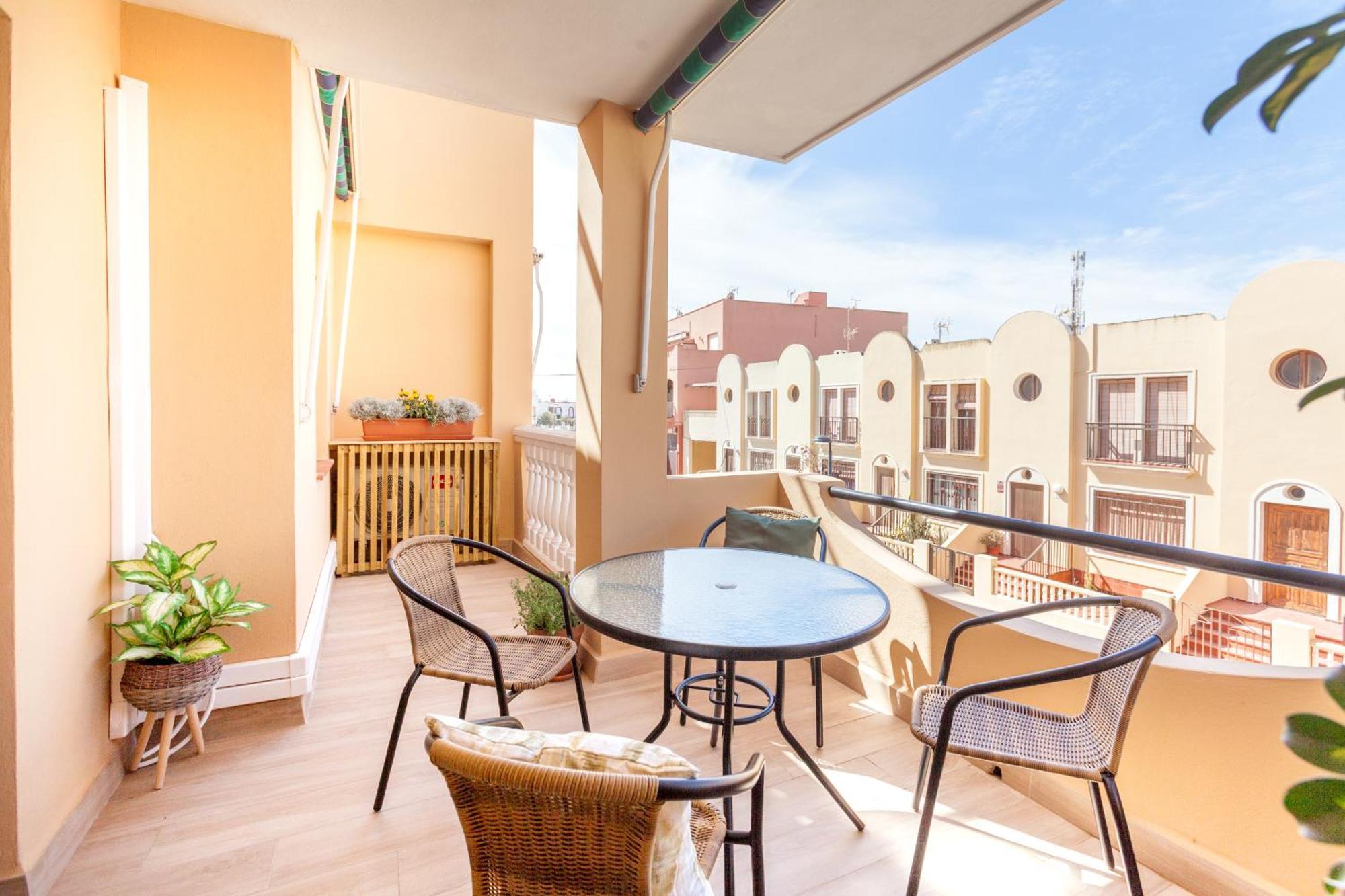 Con Terraza Y Piscina Apartamento